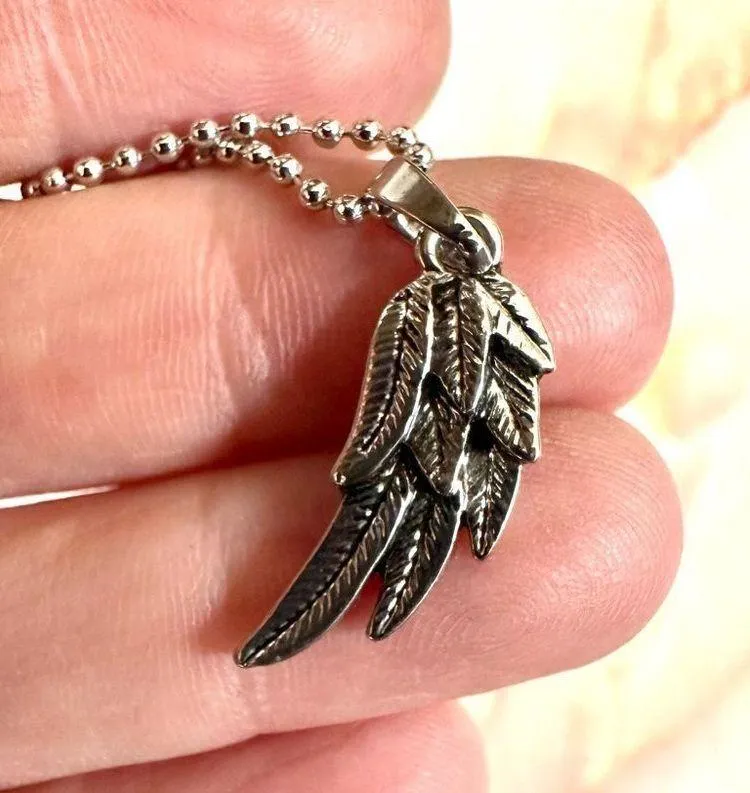 Silver tone half angel wing pendant necklace - Image 2