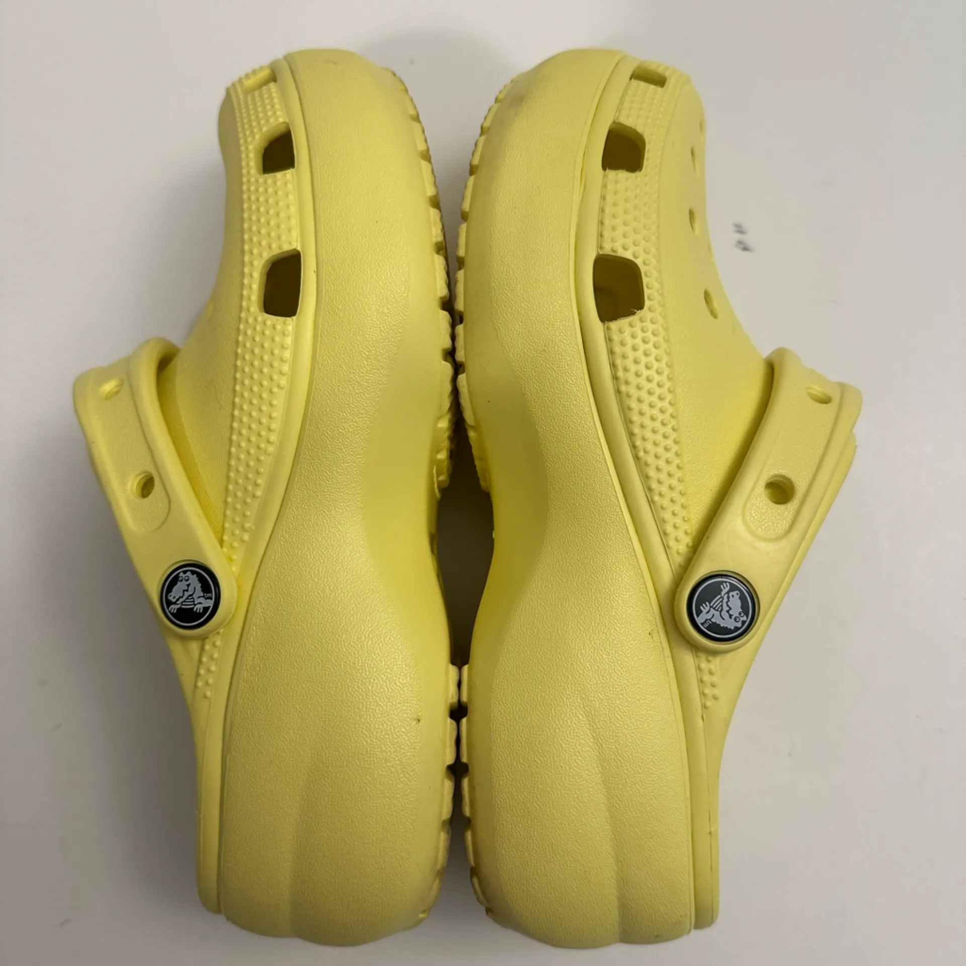 Crocs Women's Classic Platform Clog Yellow Size 7 - Image 5