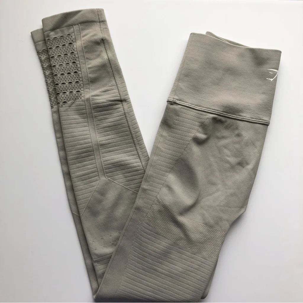 Gymshark Energy Seamless Leggings & Minimal Sports Bra Set - Image 10