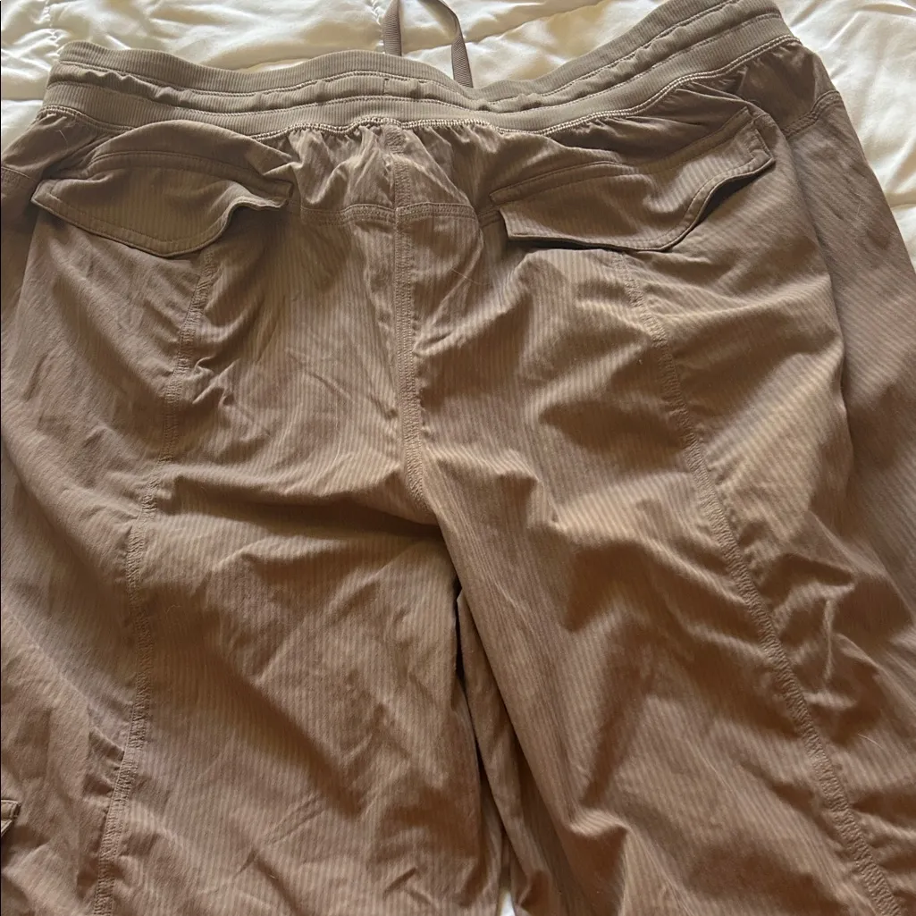 Lululemon women’s cargo pants Brown Size L - Image 6