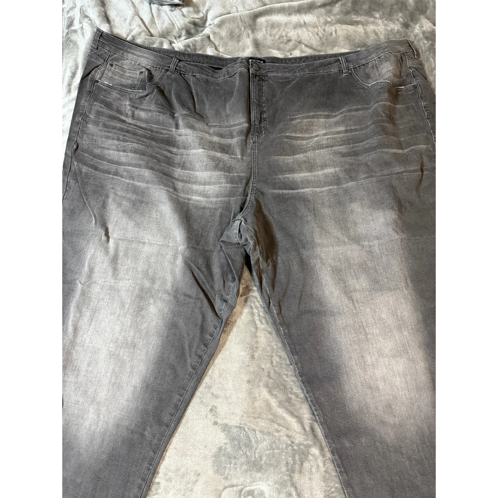 NWT Universal Standard Size 38 VINTAGE LOGAN HIGH RISE 32" DISTRESSED GREY - Image 7