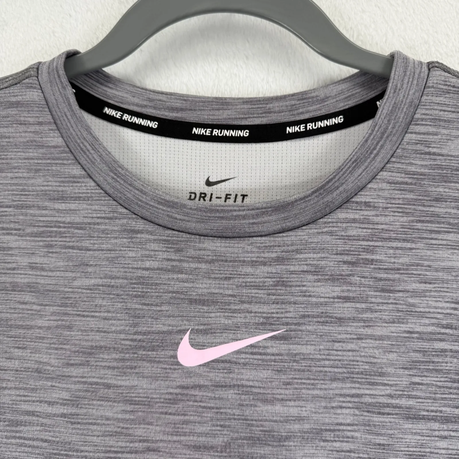 Nike Running Dri Fit Long Sleeve Top Women's Size S Center Swoosh Gray Pink‎ - Image 5