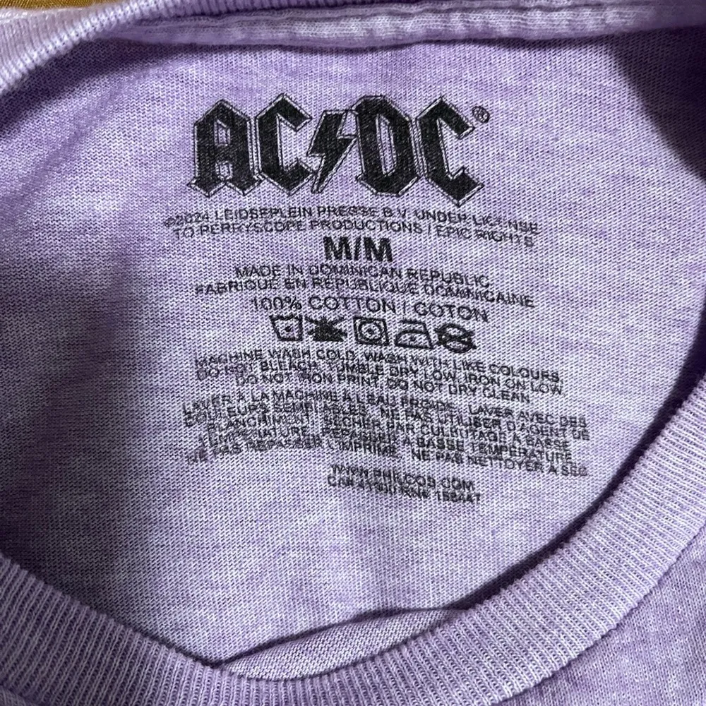 AC⚡️DC Highway To Hell Music Band Tee. Rock N’ Roll T-Shirt Women’s Sz M. EUC - Image 4