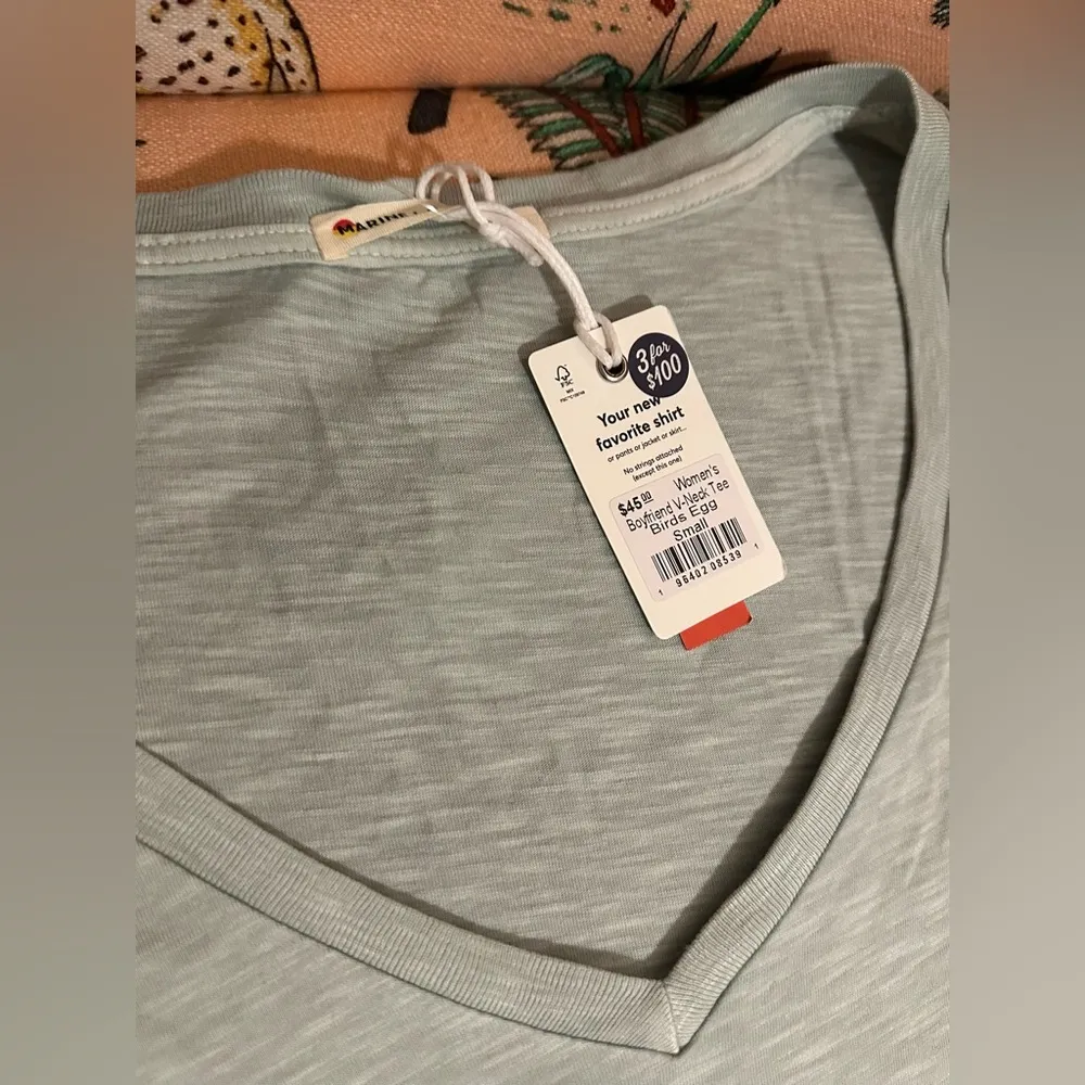 Marine layer NWT Green Marine Layers Oversized Soft Womens V Neck TShirt - Image 2