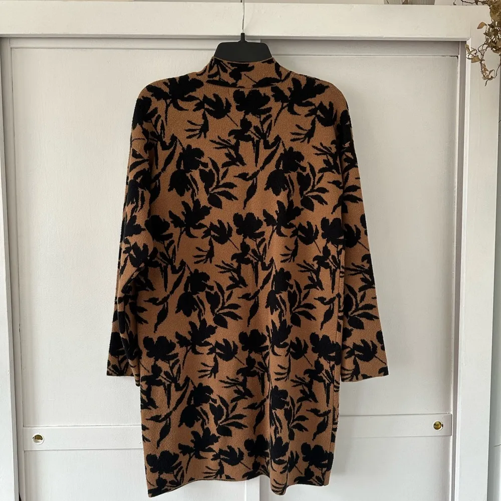 Elegant Black and Brown Floral Dress - Image 4