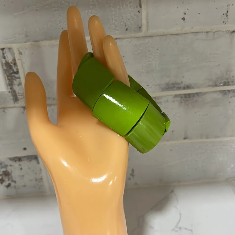Lime Green Elastic Stretch Bracelet - Image 3