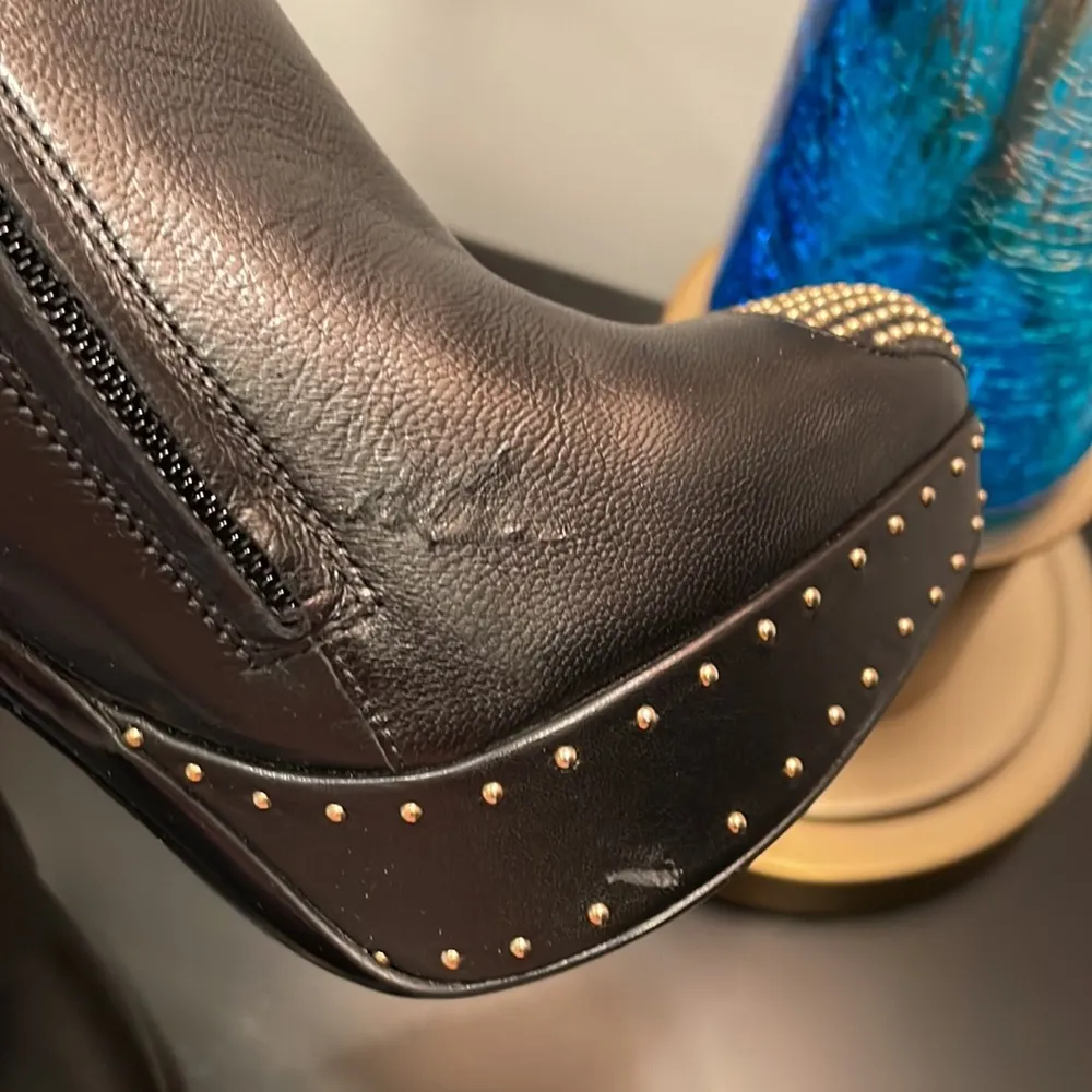 Alexander McQueen  leather gold heart stud booties - Image 7