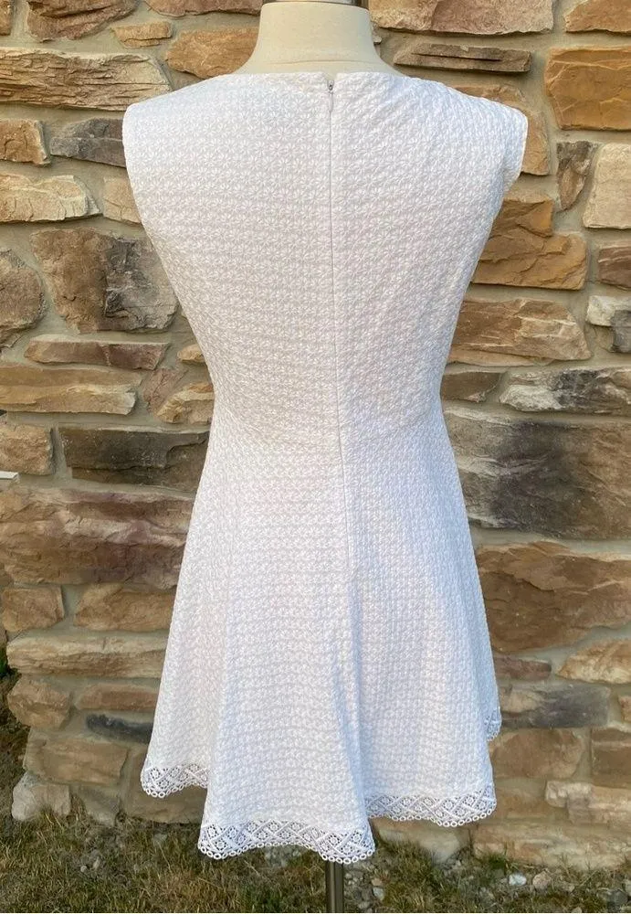 Arthur Levine Tahari Sleeveless Dress - Image 8