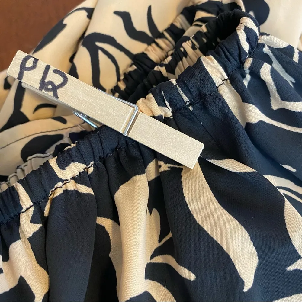 House of Harlow 1960 x Revolve Ruffle Top off shoulder Contrast MIDI Dress Small Tan - Image 6