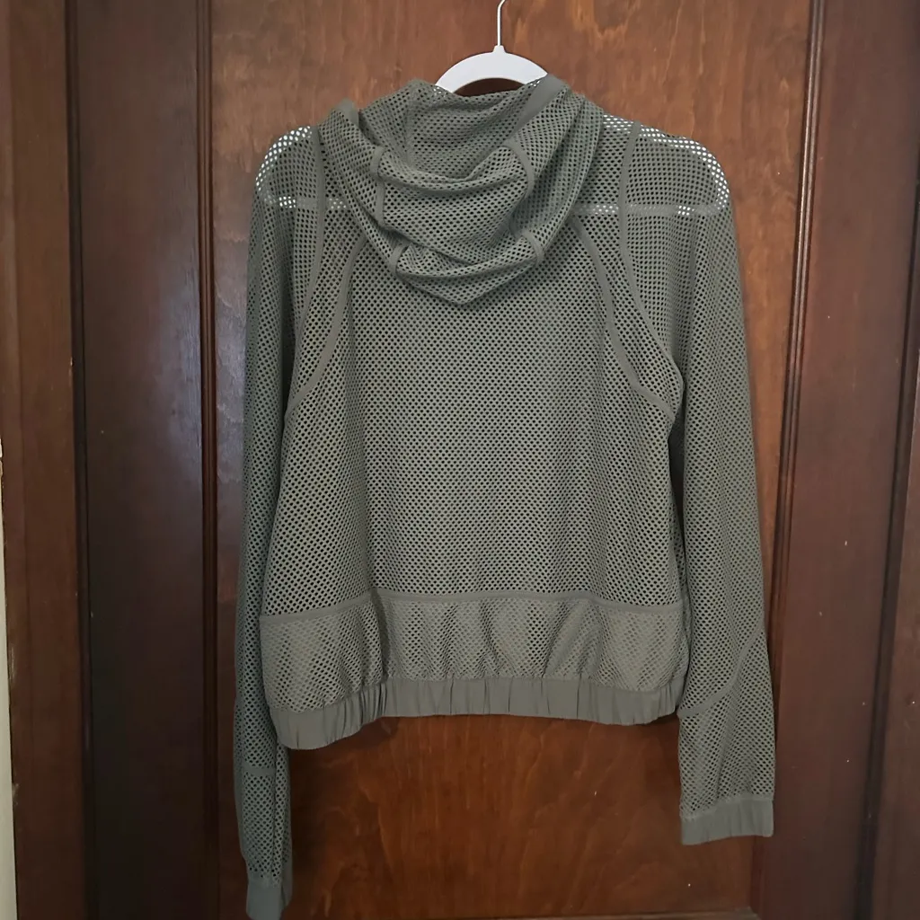 LULULEMON RELAXED FIT MESH JACKET-GREY SIZE 6 - Image 4