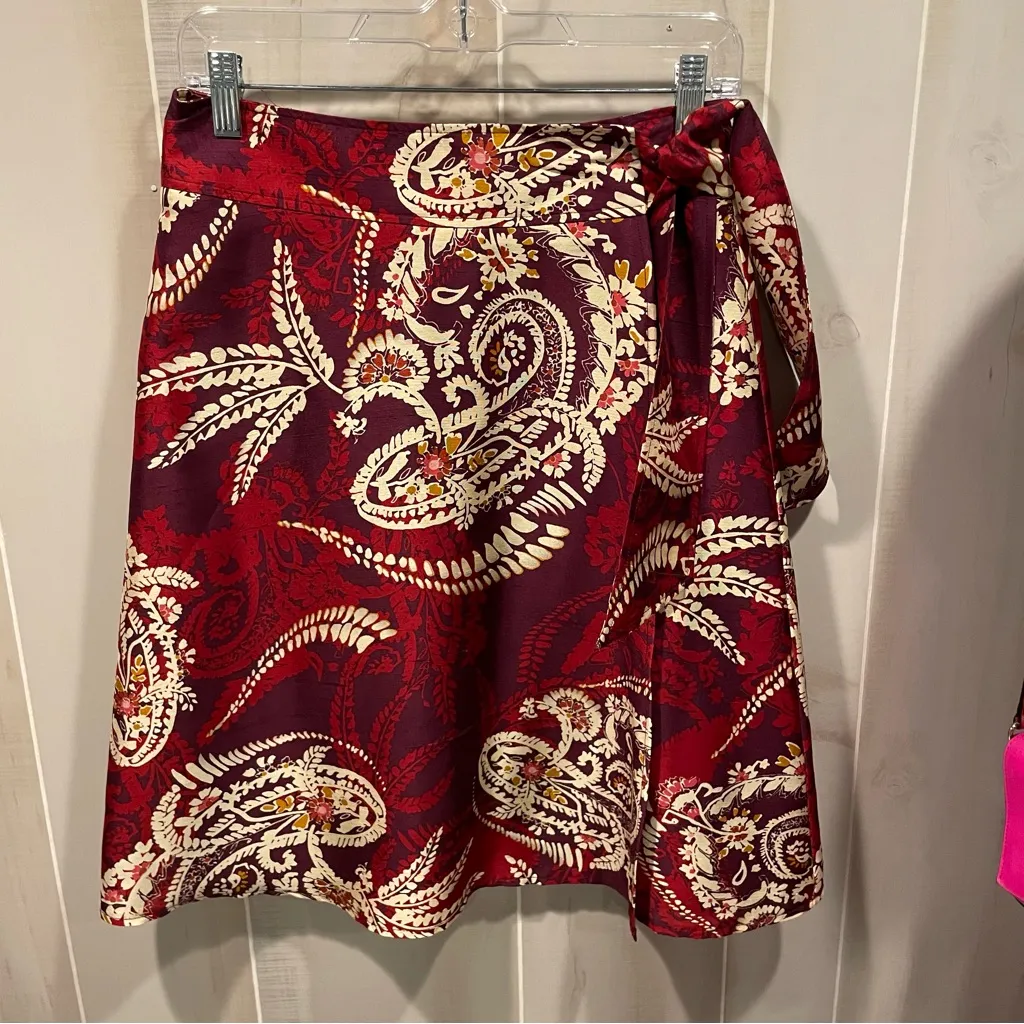 Cute deep red silk paisley wrap mini tie waist skirt Talbots floral - Image 7
