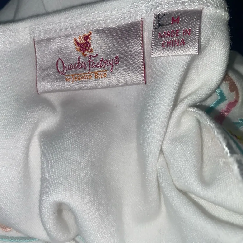 Quacker Factory Embroidered Rhinestone Embellished Top M - Image 15