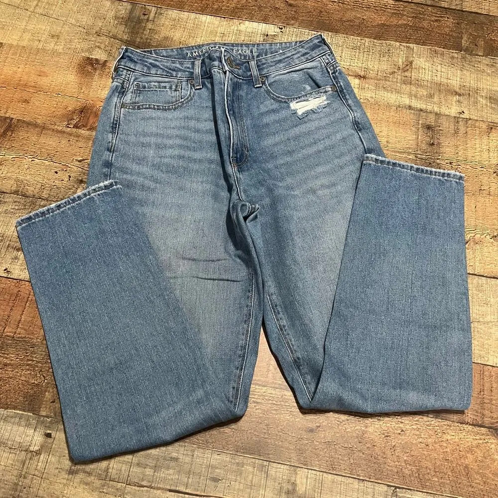 American Eagle's | Women's Medium Wash Denim Busted Knees Mom Jeans Sz 6 - Image 2