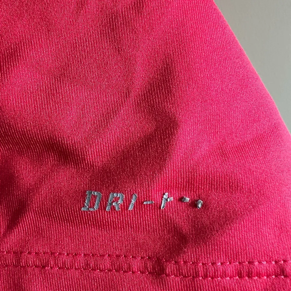 Nike  dri fit racer back tank built in bra size large - Image 8