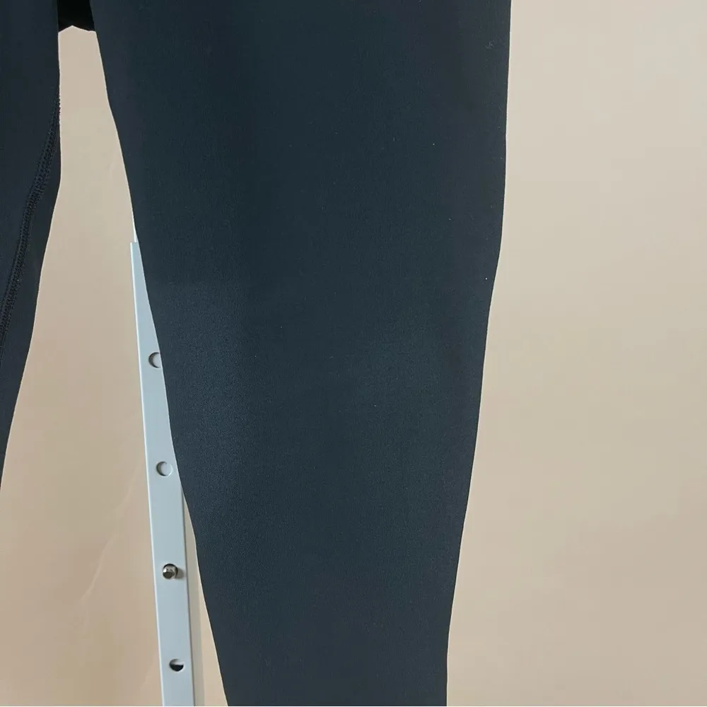 Nike Women's Medium Dri-Fit Legend Low Rise Veneer Capris 2.0 Leggings Neon Mesh - Image 4