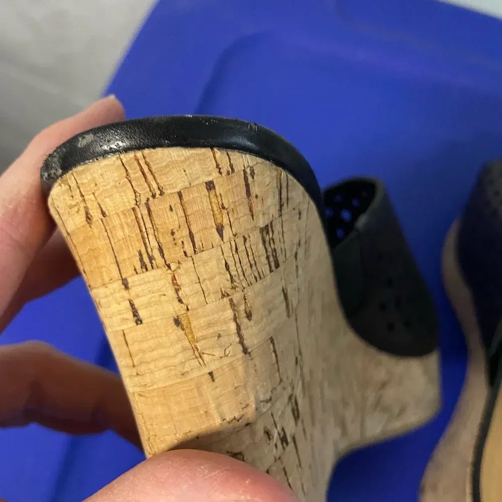 Franco Sarto, Black laser cut wedges‎ size 9.5M - Image 4