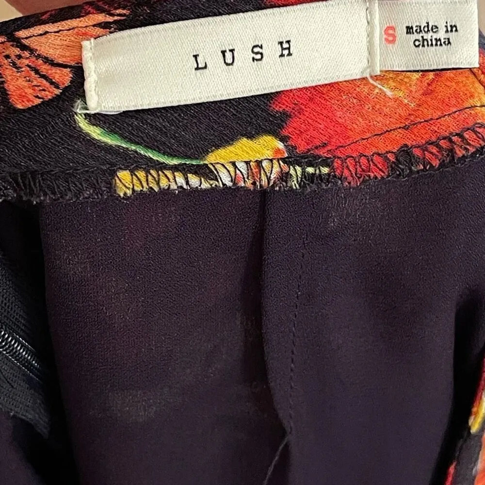 LUSH High Waist Flowy Pleated Tropical Shorts - Small - Image 8