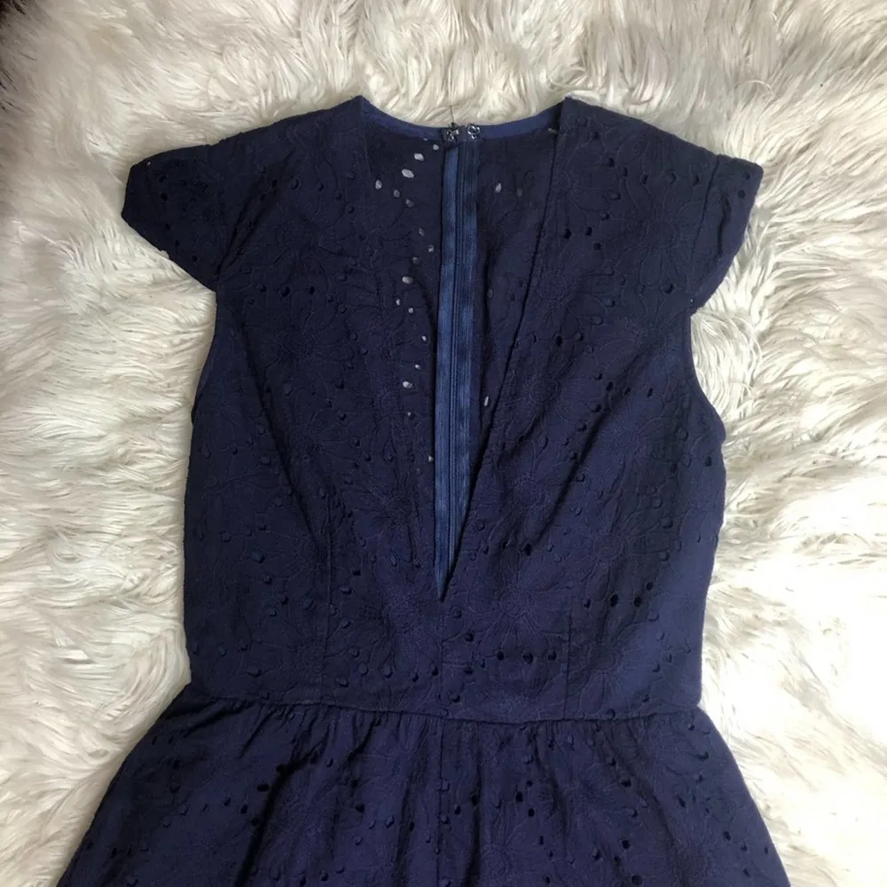 Tobi blue eyelet short sleeve romper small - Image 2