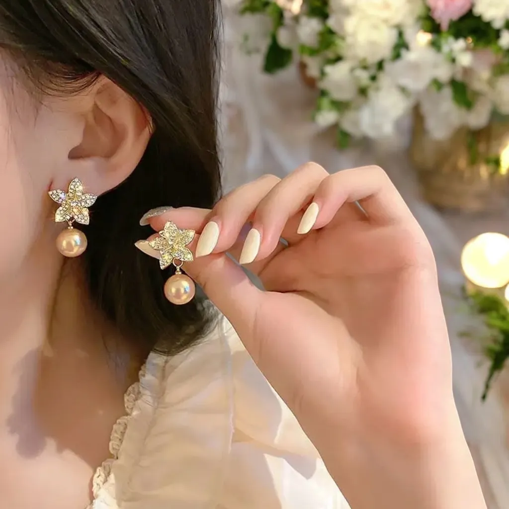 Beautiful Chic Elegant Cubic Flower‎ with Imitation Pearls, Dazzling Earrings Gold - Image 2