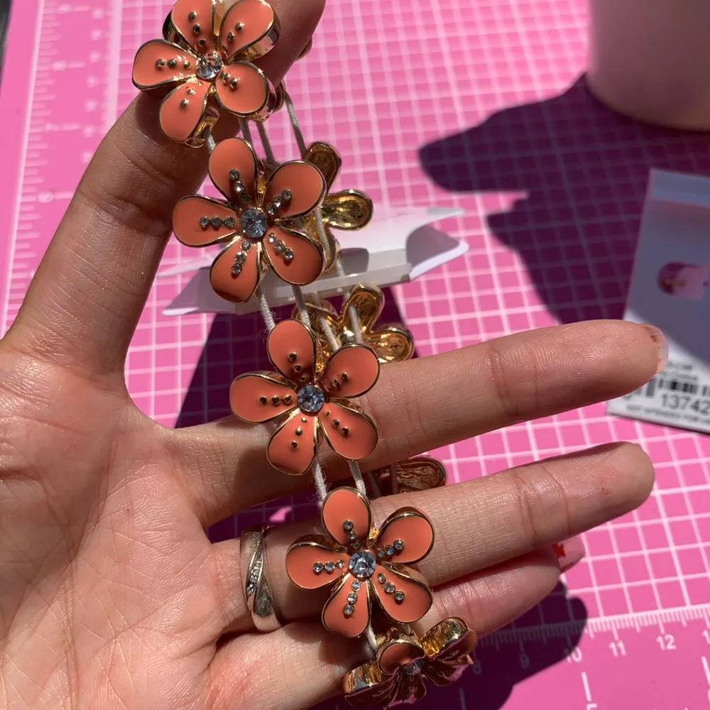 Gloria Vanderbilt orange flower jewelry set earrings drops + bracelet gold tone - Image 7