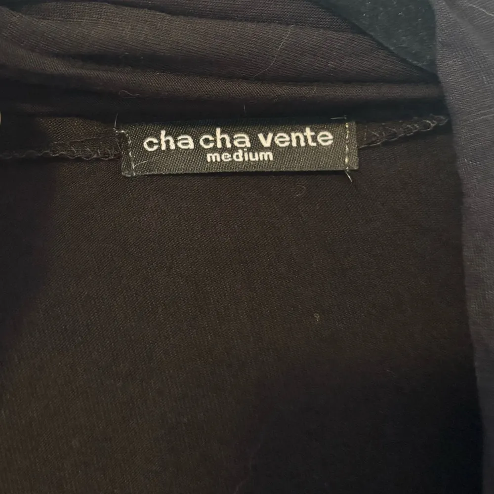 Cha Cha Vente floral embroidered sheer open-front cardigan M - Image 4