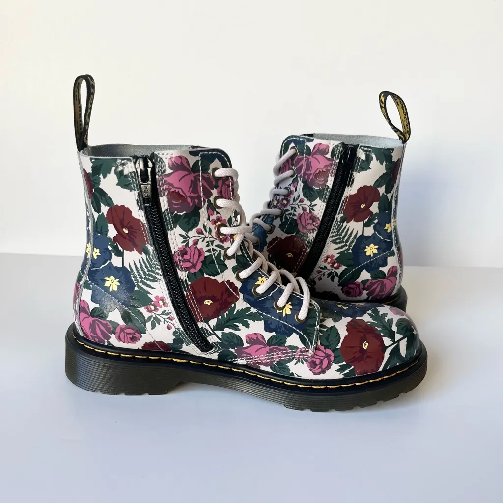 Dr Martens 1460 floral lace up boots NEW 5 - Image 5