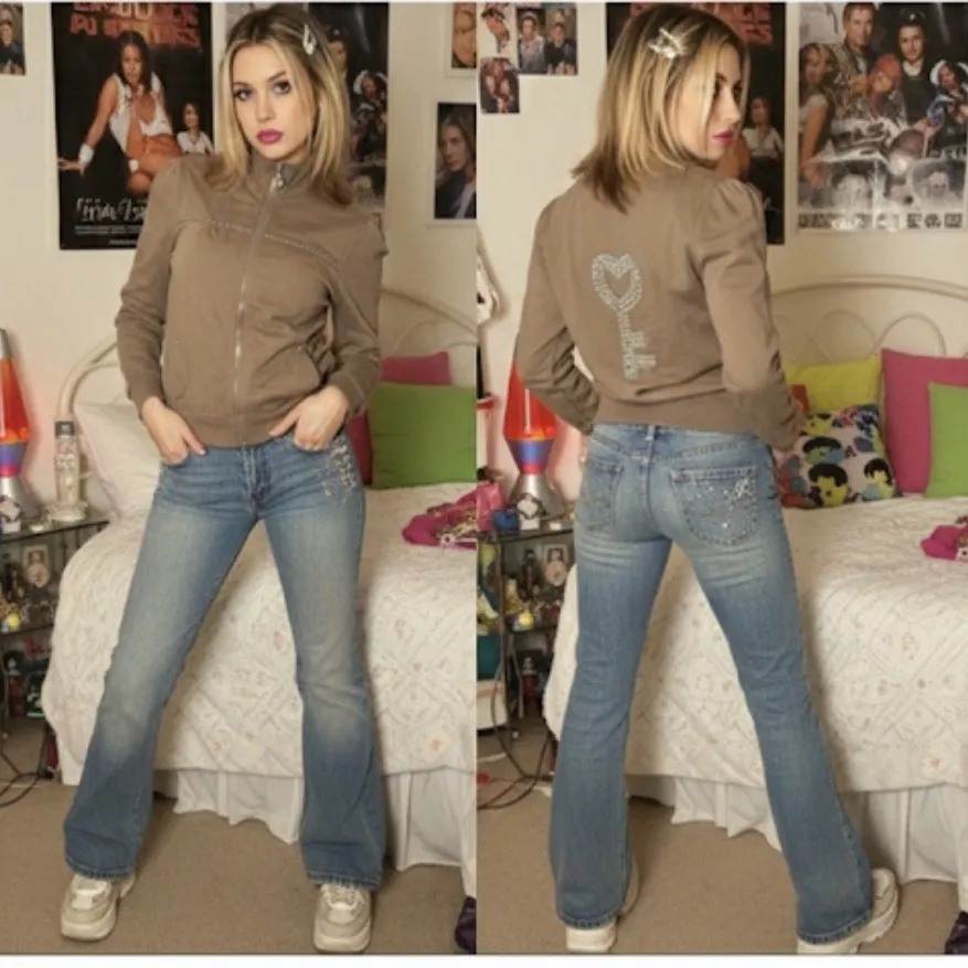 Y2K Twisted Heart Cotton Key Zip - Image 2