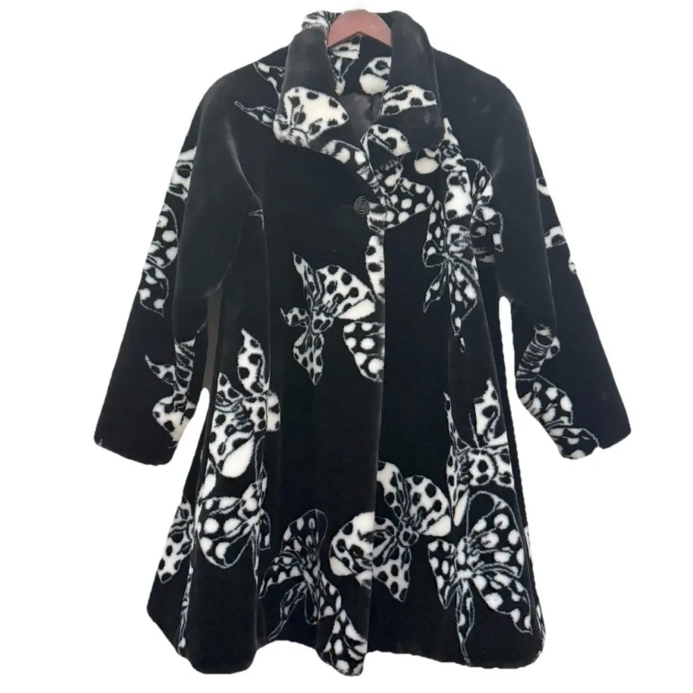 Vintage 80s DonnyBrook Black/White Bow Ribbon Print Faux Fur Coat Size Petite M Black - Image 6