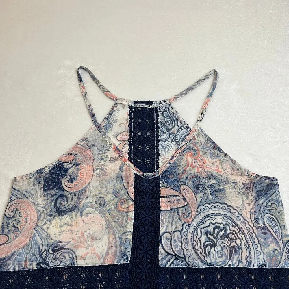 Women's Sleeveless V - Image 3