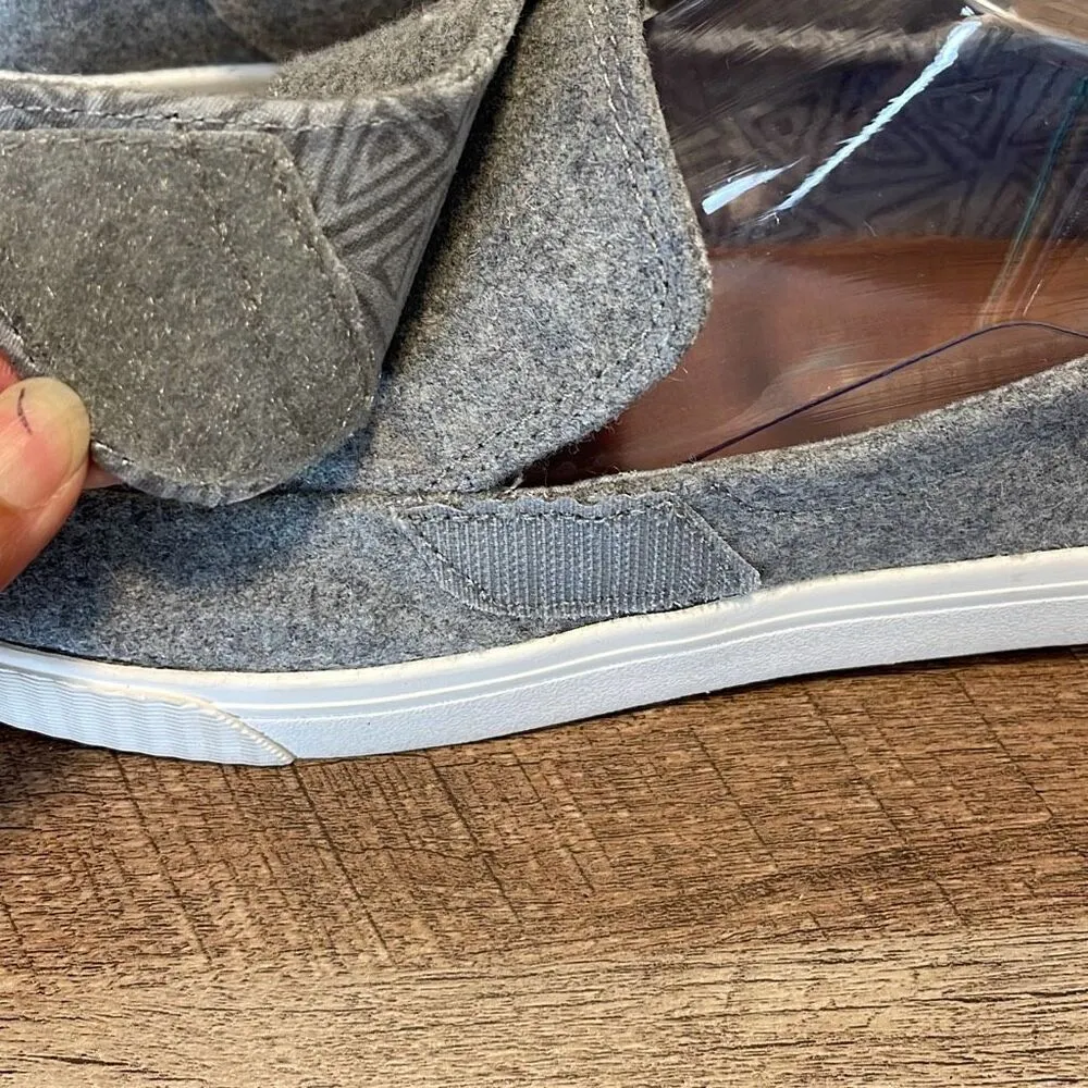 TOMS‎ Altair Slip-On Loafers Women’s Size 8.5 Felt Suede Gray. EUC - Image 2