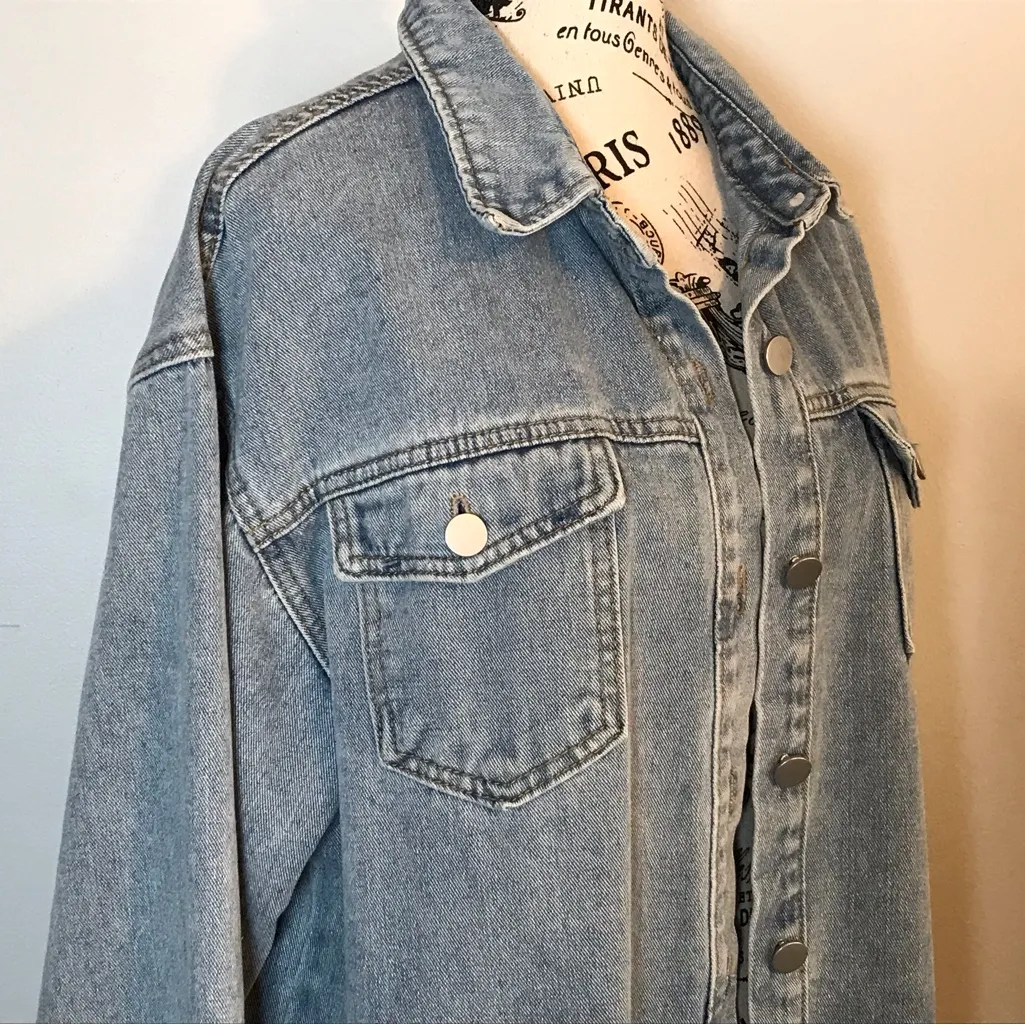 VINTAGE LADIES DENIM BUTTON DOWN SHIRT WITH FRAYED BOTTOM SIZE XXL Blue - Image 7