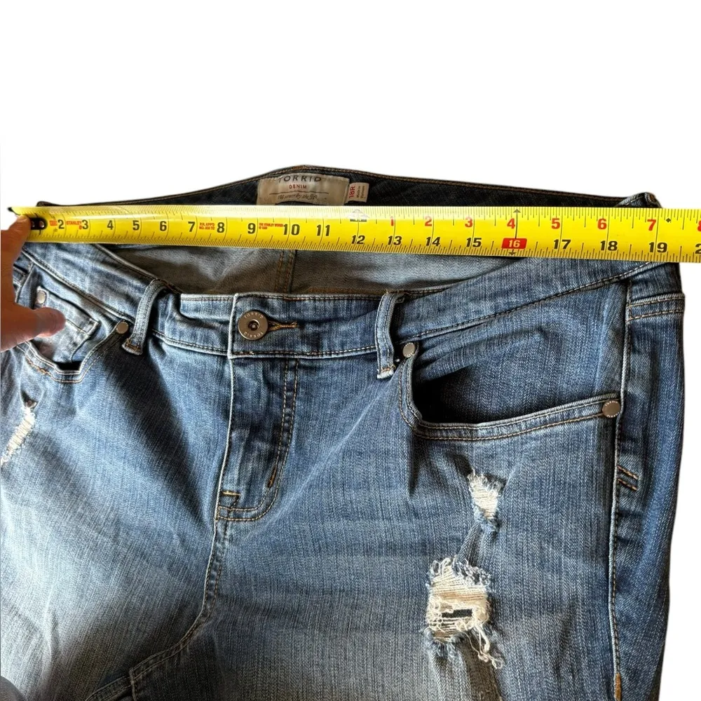 Torrid Boyfriend Jeans Distressed Patched We Swear By The Fit Womens Size 18R - Image 10