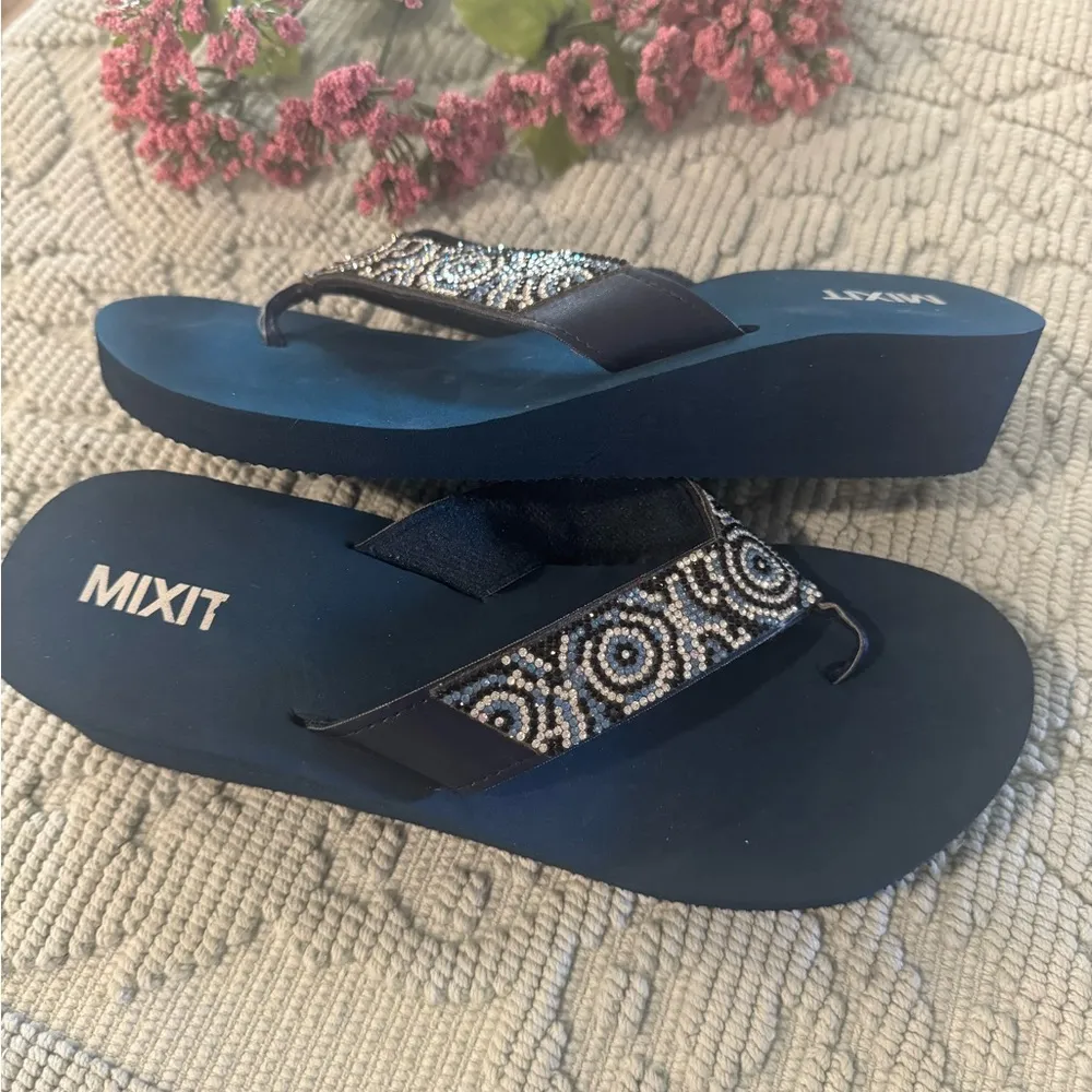 Mixit Navy Beaded Women's Sandals Size 8 - Image 3