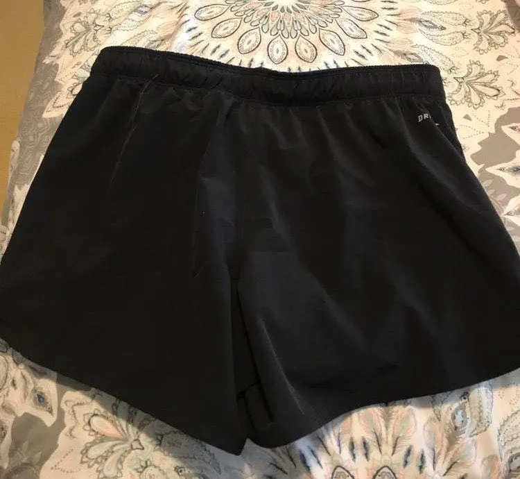 Nike black shorts - Image 3