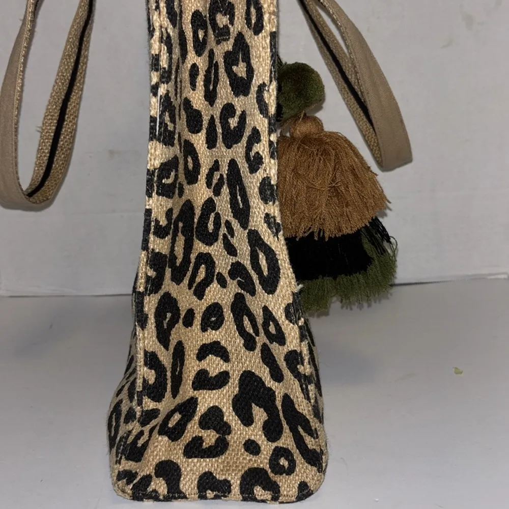 AMERICA & BEYOND TAN AND BLACK LEOPARD PRINT JUTE/CANVAS TOTE WITH TASSEL - Image 5