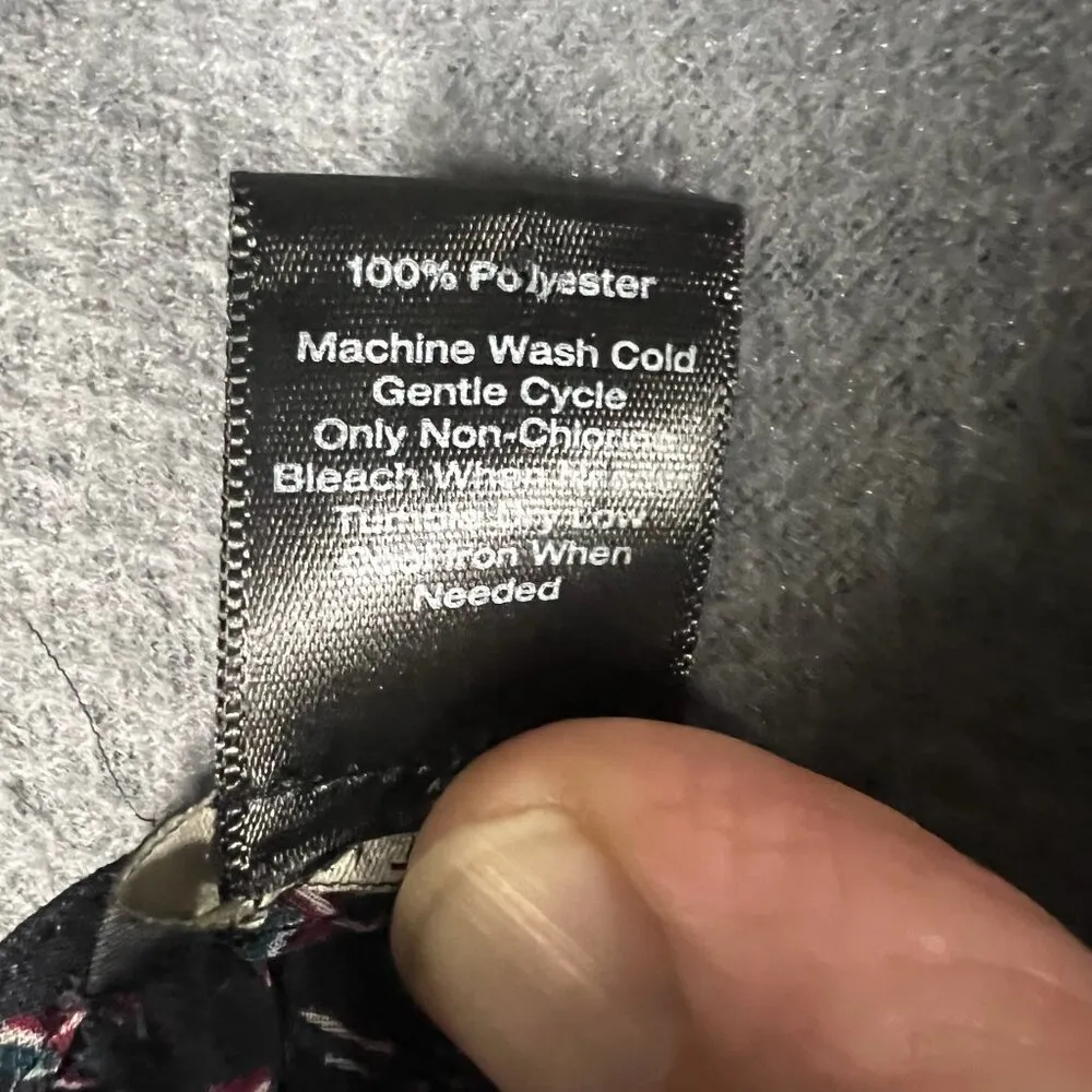 Ann Taylor Factory Womens LP Black Geometric Print Sleeveless Chiffon Blouse Size undefined - Image 4