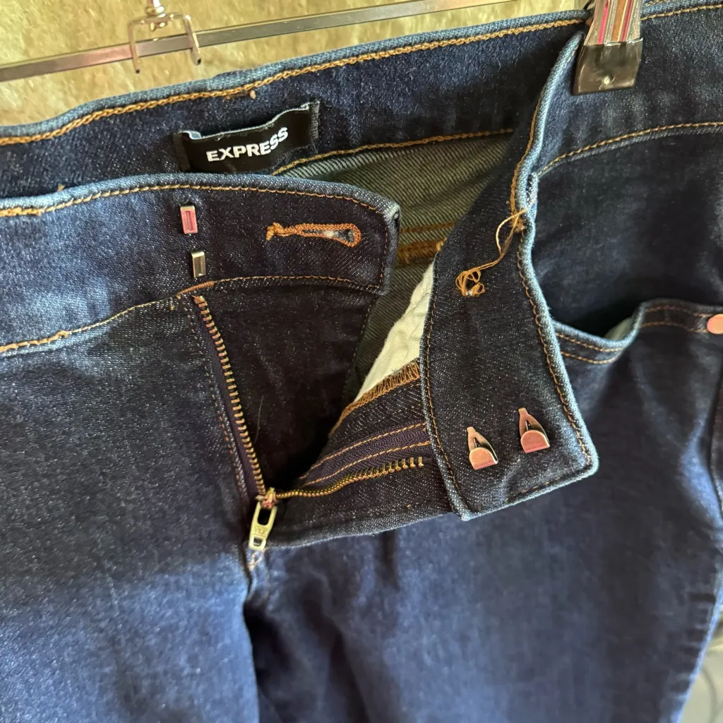 Express Women's Editor Boot Low Ride Dark Blue Jeans 6R - Image 3