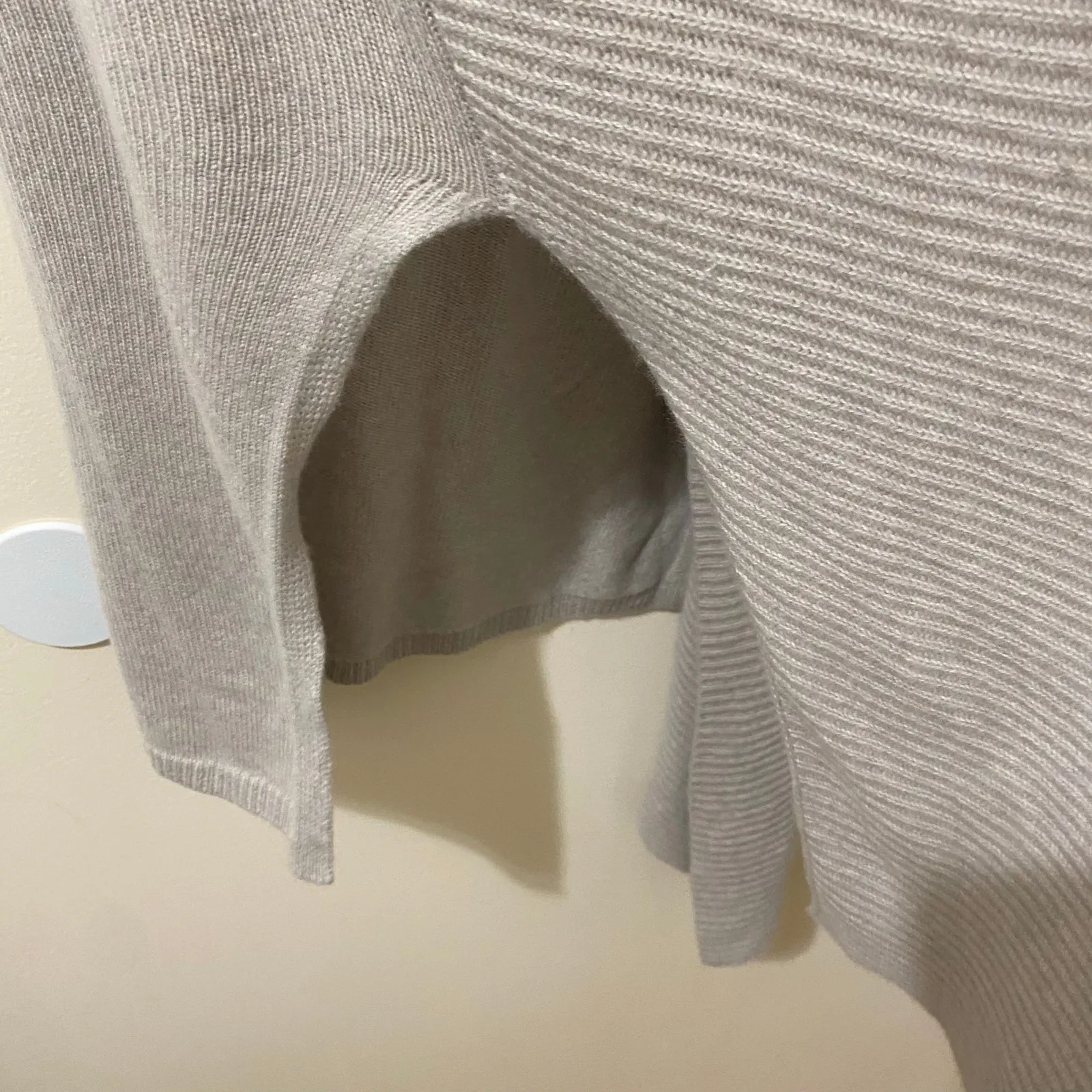 Tahari 100% Cashmere Open Duster Vest Size‎ Medium - Image 7