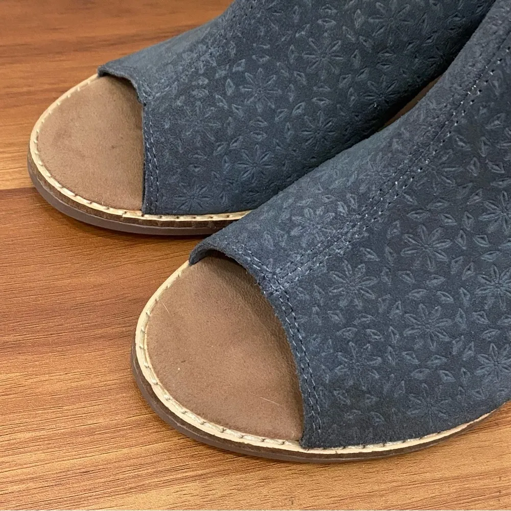 TOMS “Majorca”  Gray Floral Suede Leather HeeledPeep-Toe Sandal Boots Size 7 - Image 12