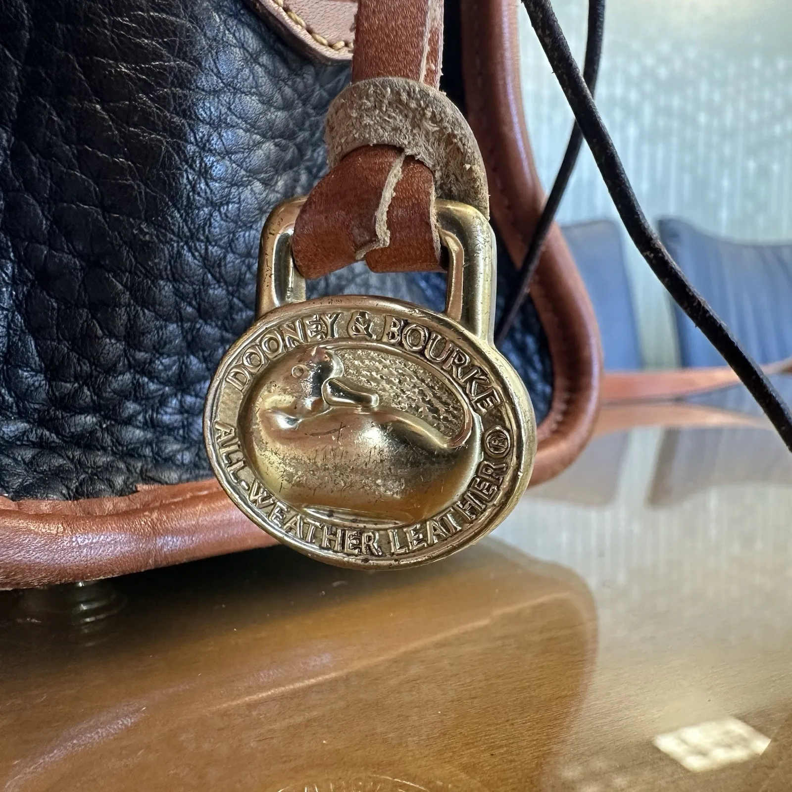 VTG Dooney & Bourke Black‎ Pebbled Leather Equestrian Buckle Satchel Bag Purse - Image 4