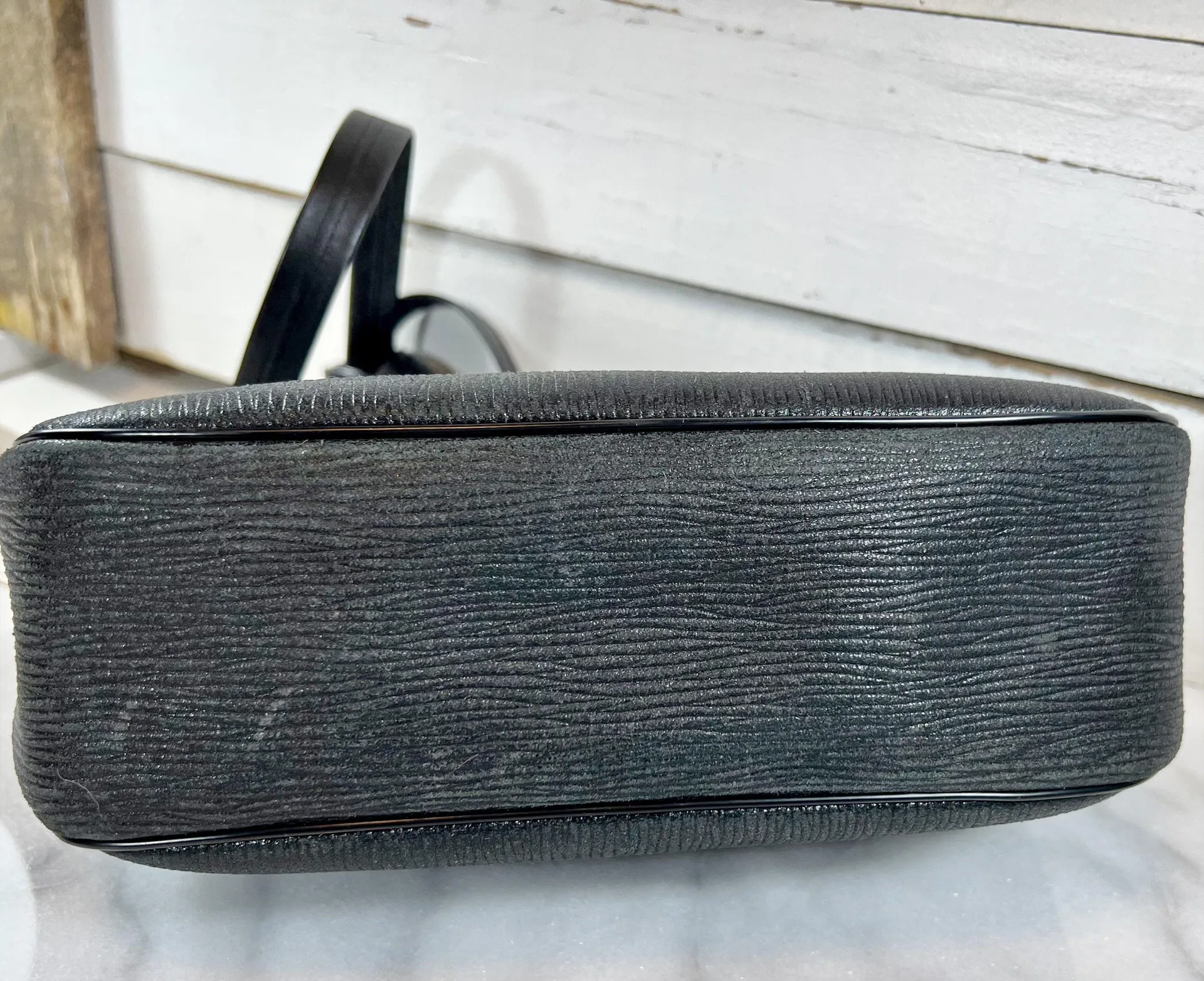 Vintage Textured Leather Shoulder Bag - Image 3
