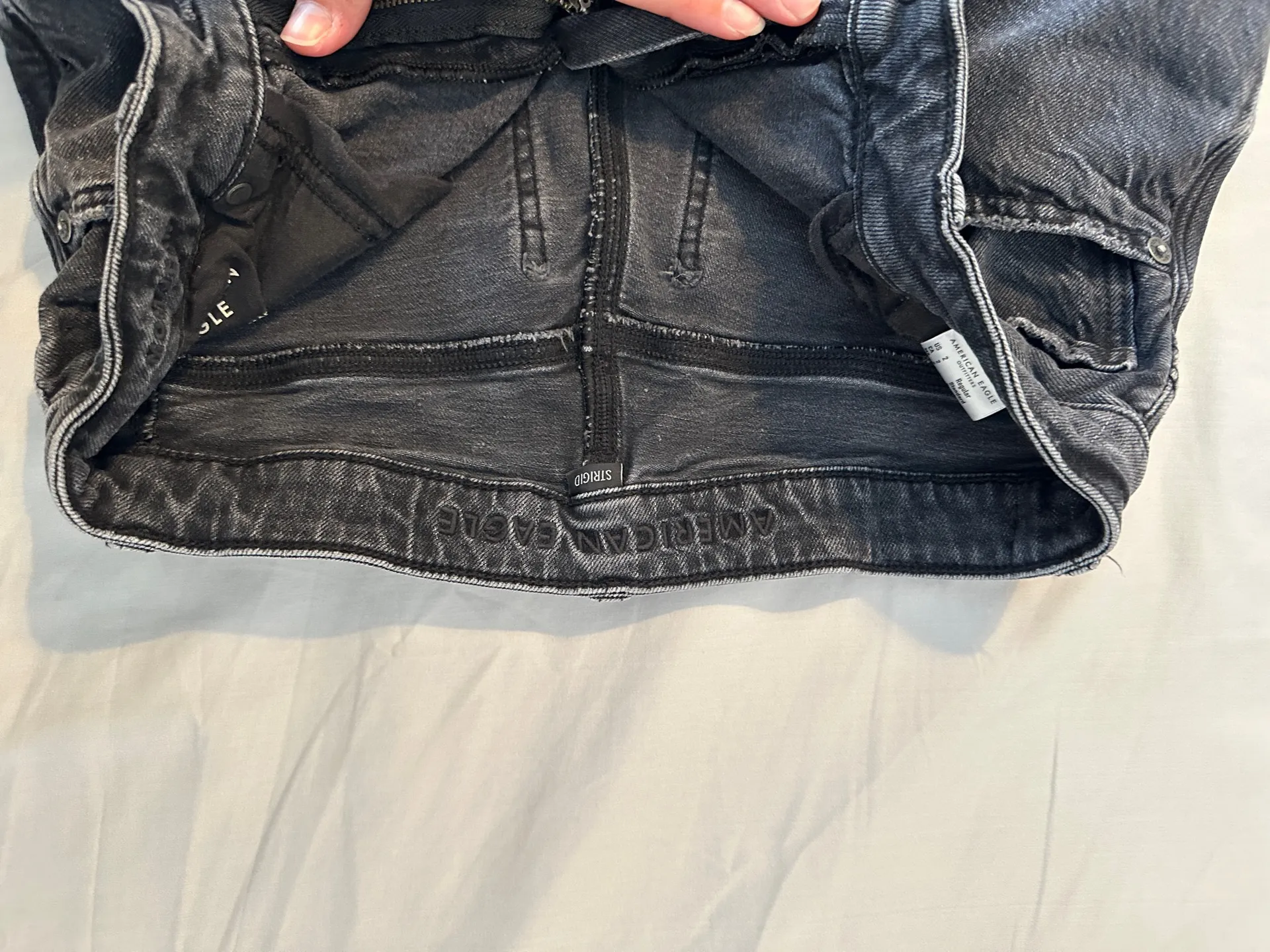 American Eagle AE Strigid Mom Jean In Black Magic Sz 2R ($59.95) - Image 2