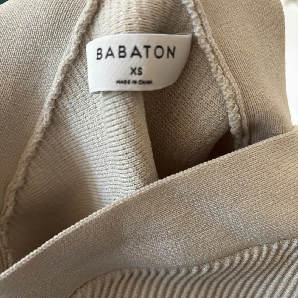 Criss Cross Sculpt Knit Aritzia Cropped Tank Top‎ Size XS - Image 7