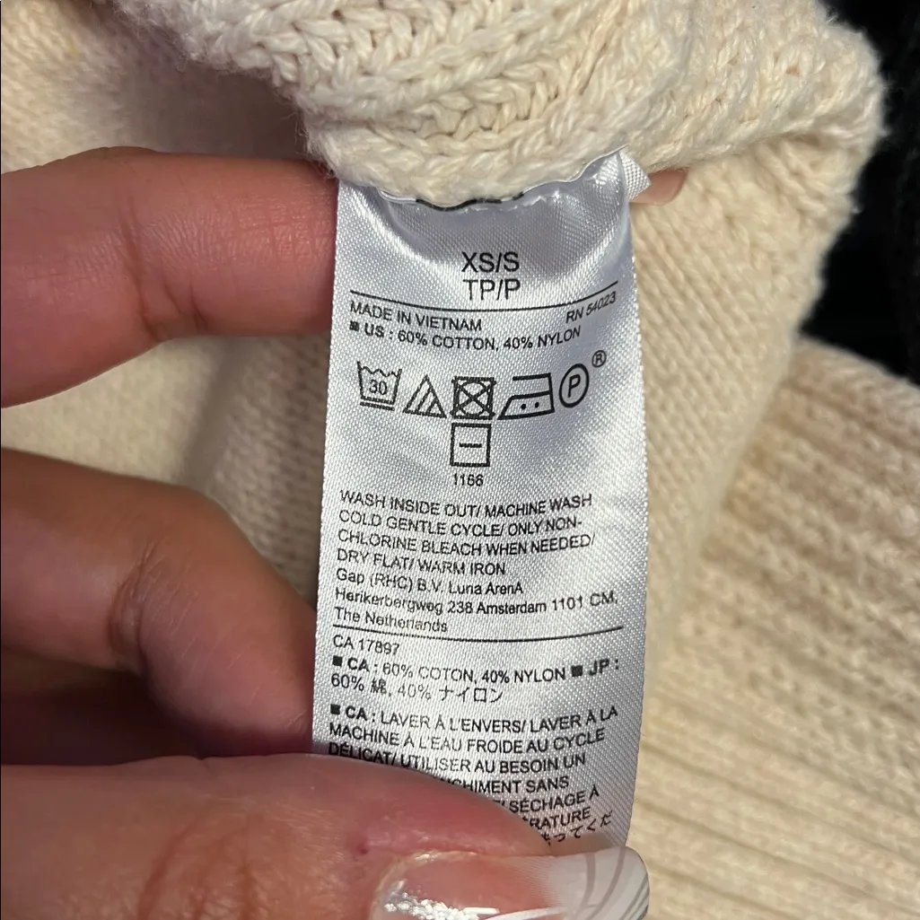 Banana Republic Women’s Cream Cable Knit Sweater Vest. Size: Xtra Small/Small - Image 4