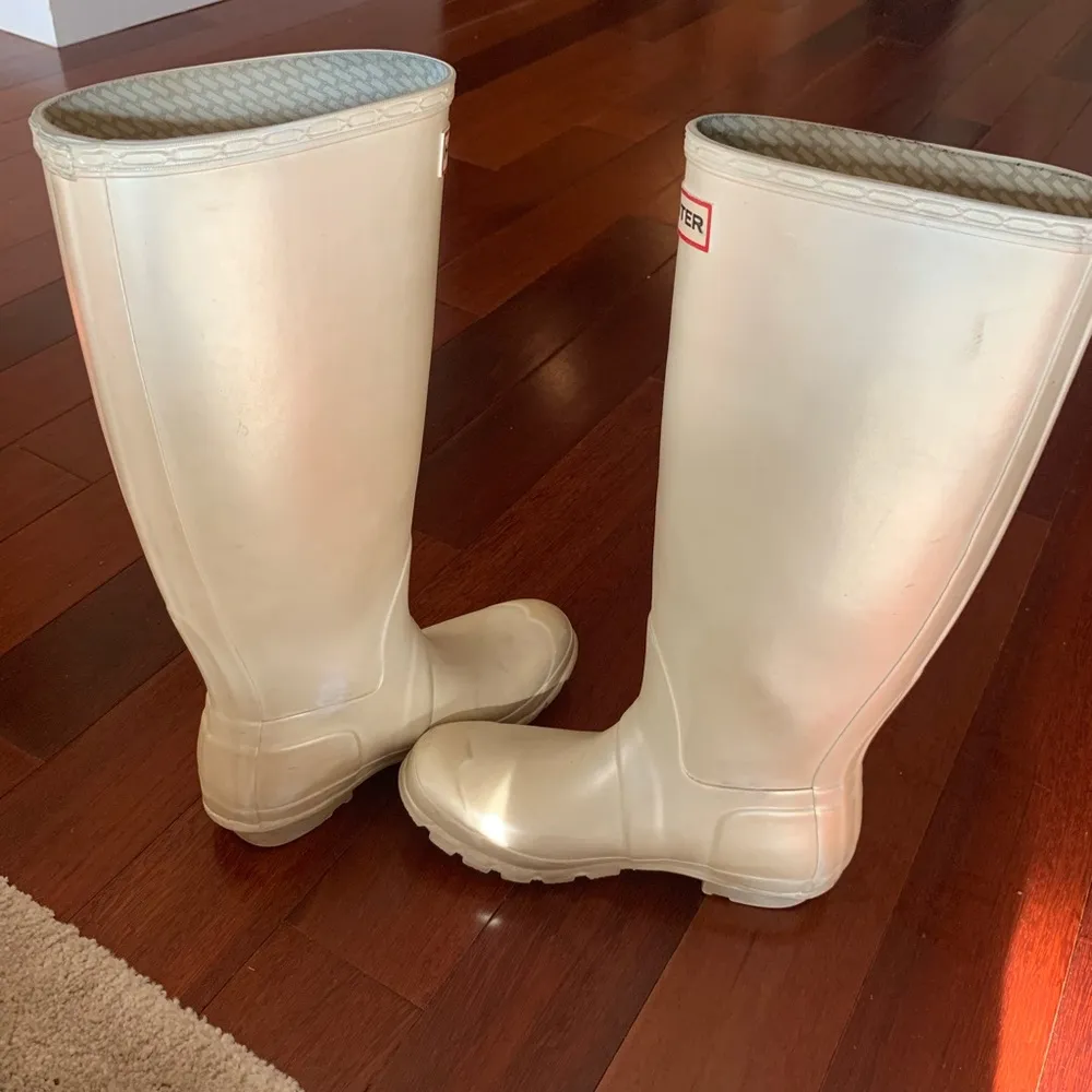 Hunter Tall Rain Boots Pearl White Size 5 - Image 7