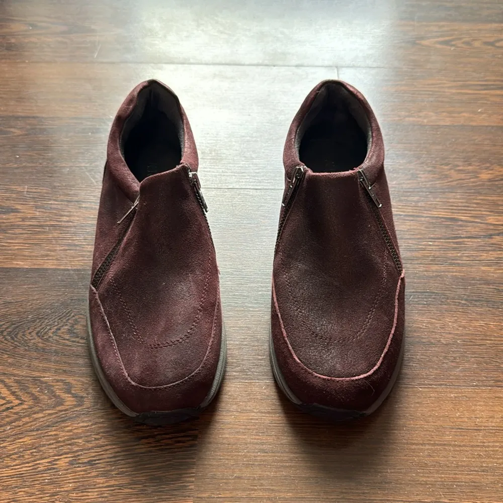 Aerosoles Sing Along Suede Zip Top Shoes Maroon 8.5 - Image 2