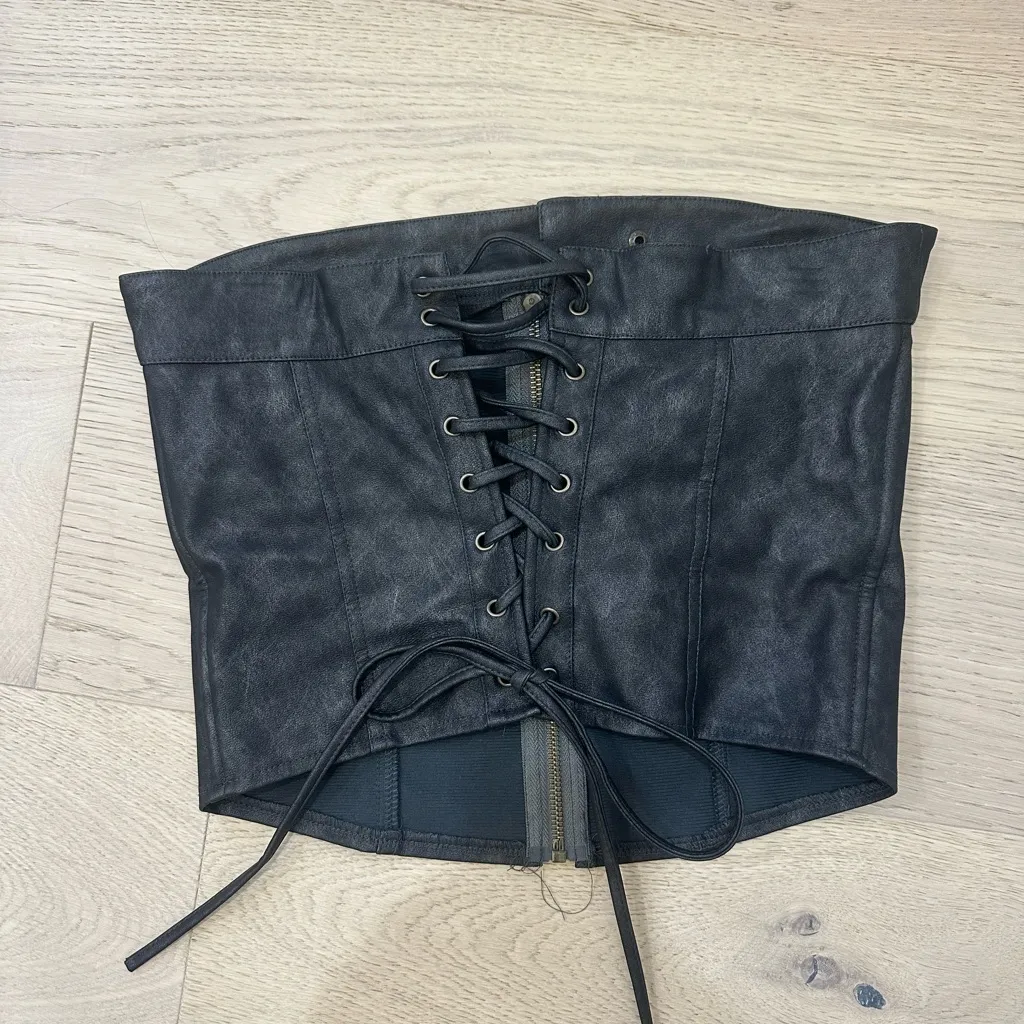 EDIKTED ZIVA LEATHER CORSET - Image 2