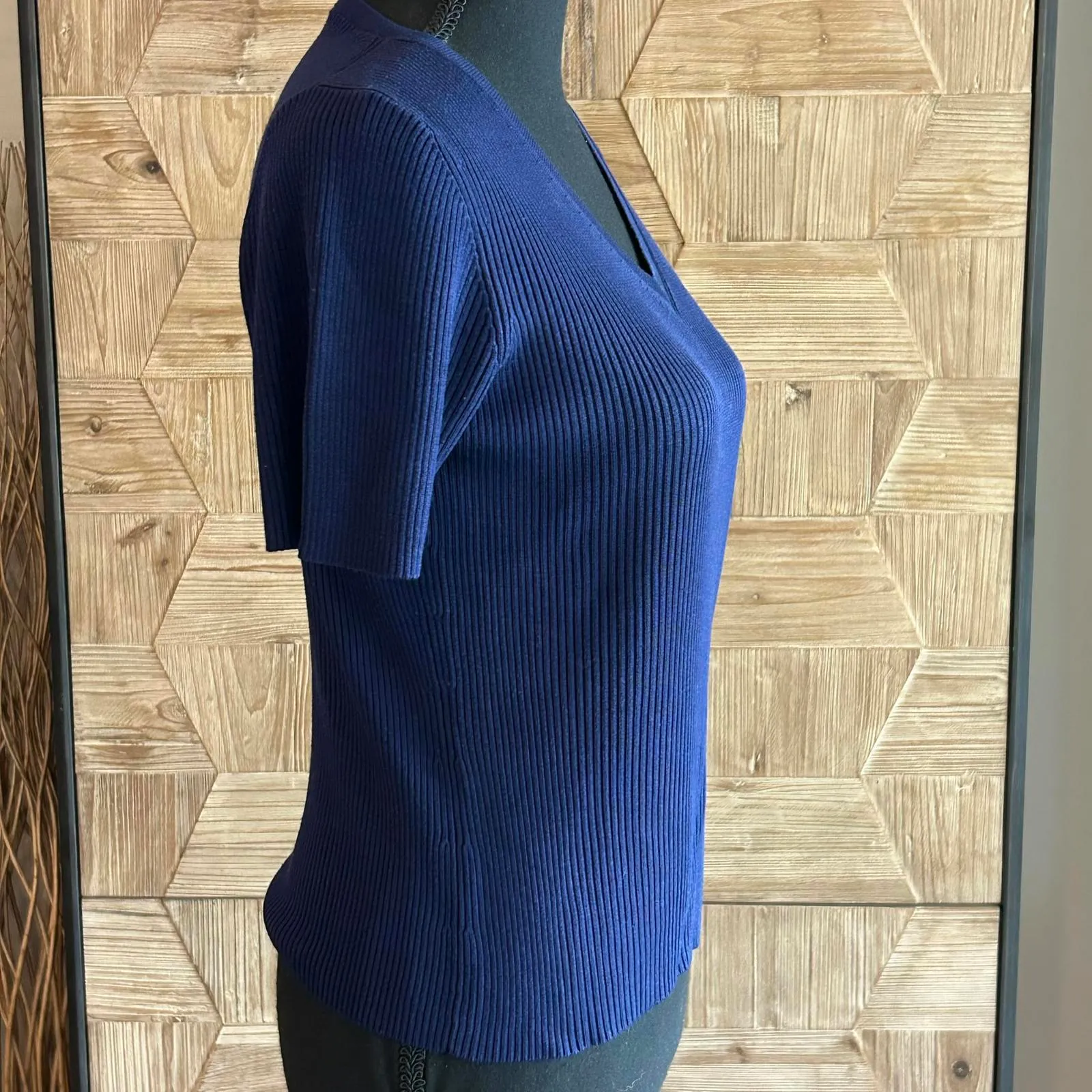 Womens Short Sleeve Navy Blue Ribbed V - Image 3
