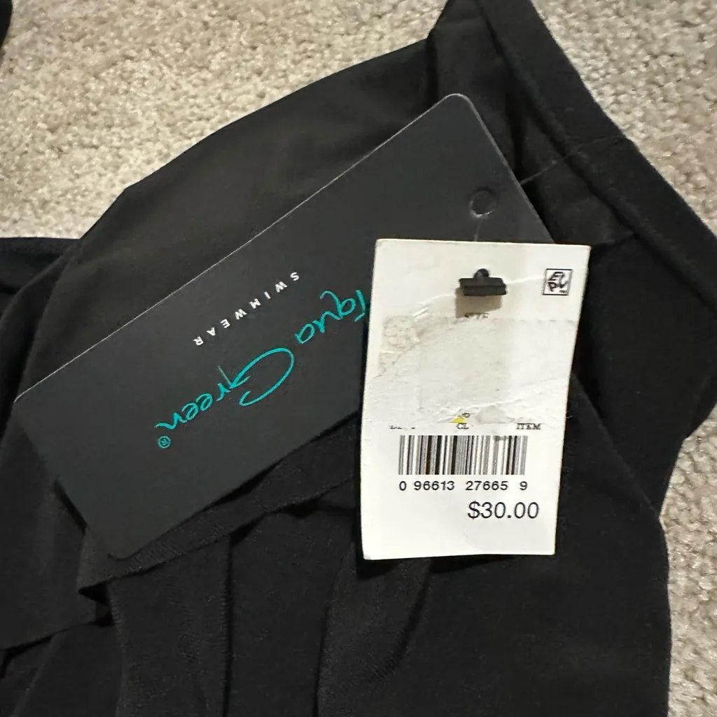 NWT Aqua Green Swimwear Black ruffled tankini top with built in bra size small - Image 2