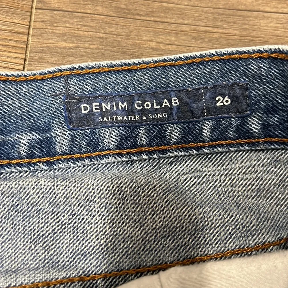 Denim Colab Saltwater Song Distressed Mid Rise Jean Shorts Size 26 - Image 4